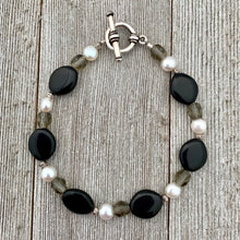Load image into Gallery viewer, Freshwater Pearl, Black and Grey Czech Glass Bracelet