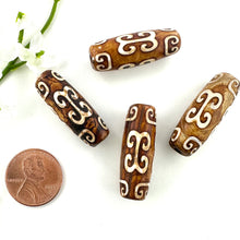 Load image into Gallery viewer, Antique Wood Line DZI Agate 12x30mm Barrel