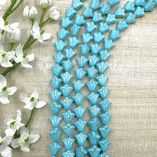 Load image into Gallery viewer, 9mm Daylily Sky Blue with Gold Wash

