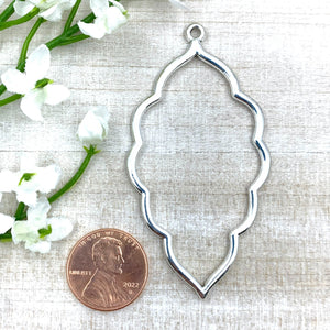 Silver Moroccan Shaped Frame