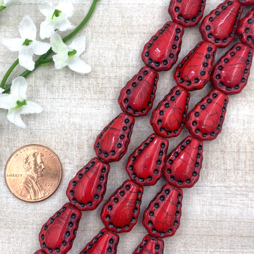 Opaque Red with Black Wash 12x17mm Fancy Teardrop