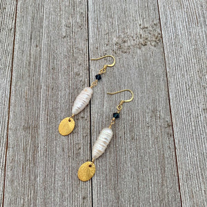 Brushed Gold Oval / White Biwa Pearl / Montana Blue Swarovski Crystal Earrings